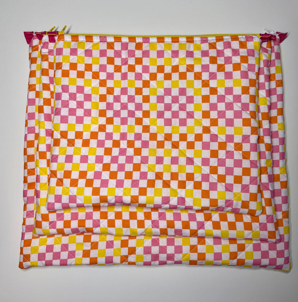 Summery Checkerprint Quilted Needlpoint/Crafting Zipper Project Bag 12” x 14” - Size Medium