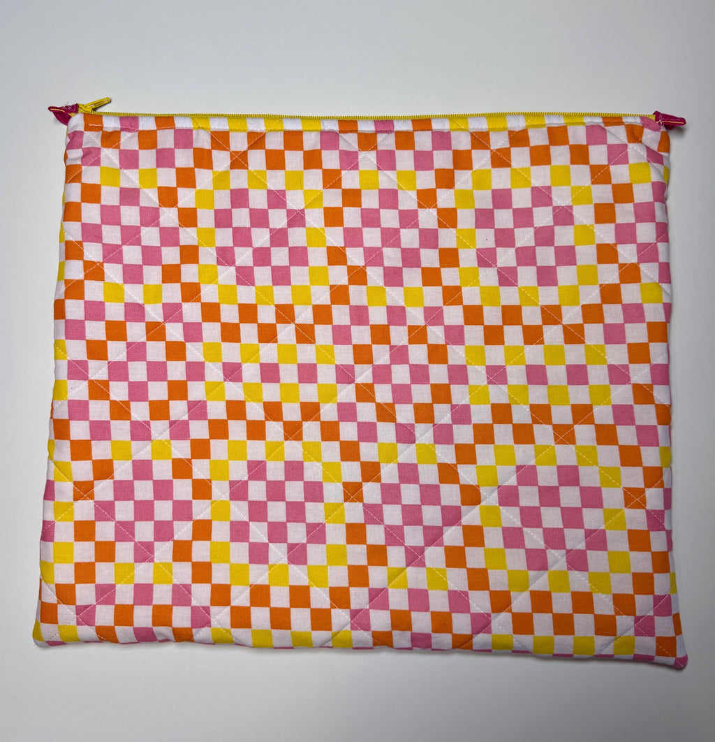 Summery Checkerprint Quilted Needlpoint/Crafting Zipper Project Bag 12” x 14” - Size Medium