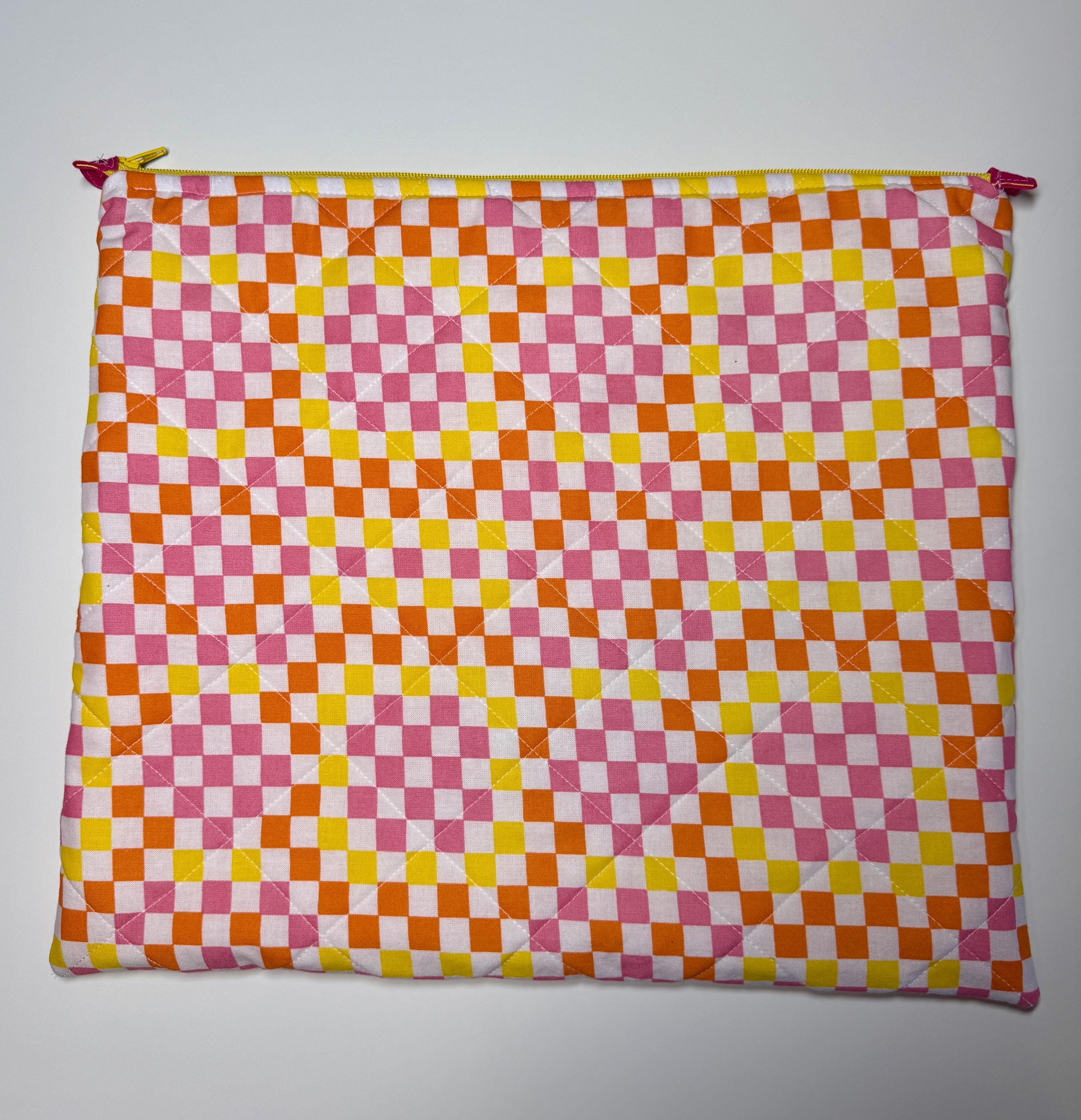 Summery Checkerprint Quilted Needlpoint/Crafting Zipper Project Bag 12” x 14” - Size Medium