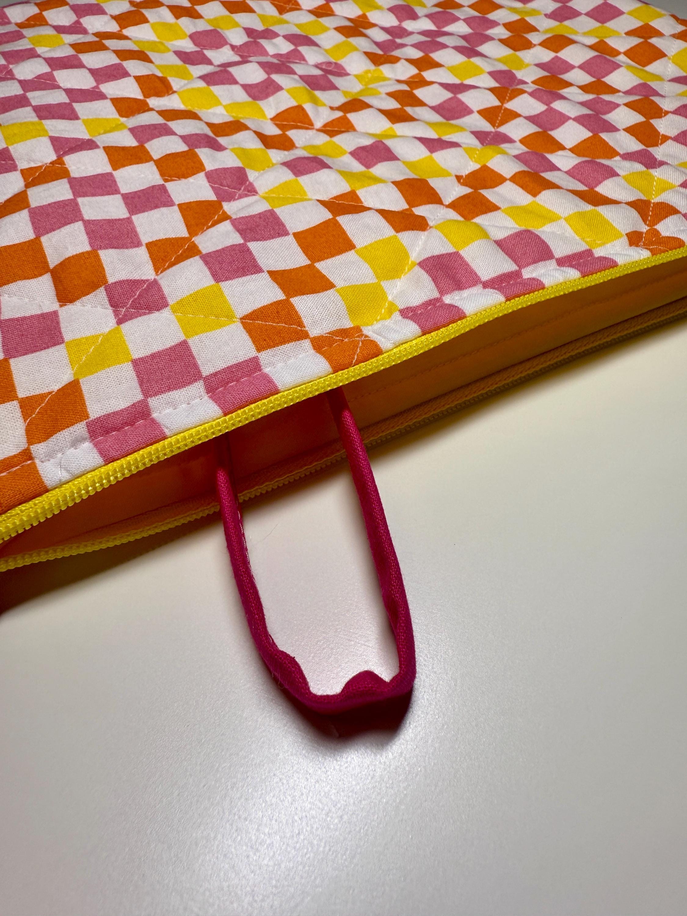 Summery Checkerprint Quilted Needlpoint/Crafting Zipper Project Bags
